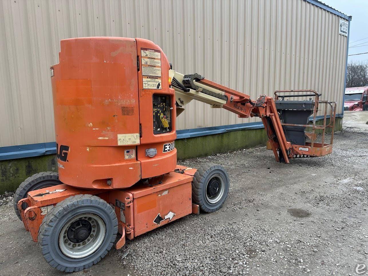 2010 JLG E300AJP Electric Boom Lift - 123Forklift