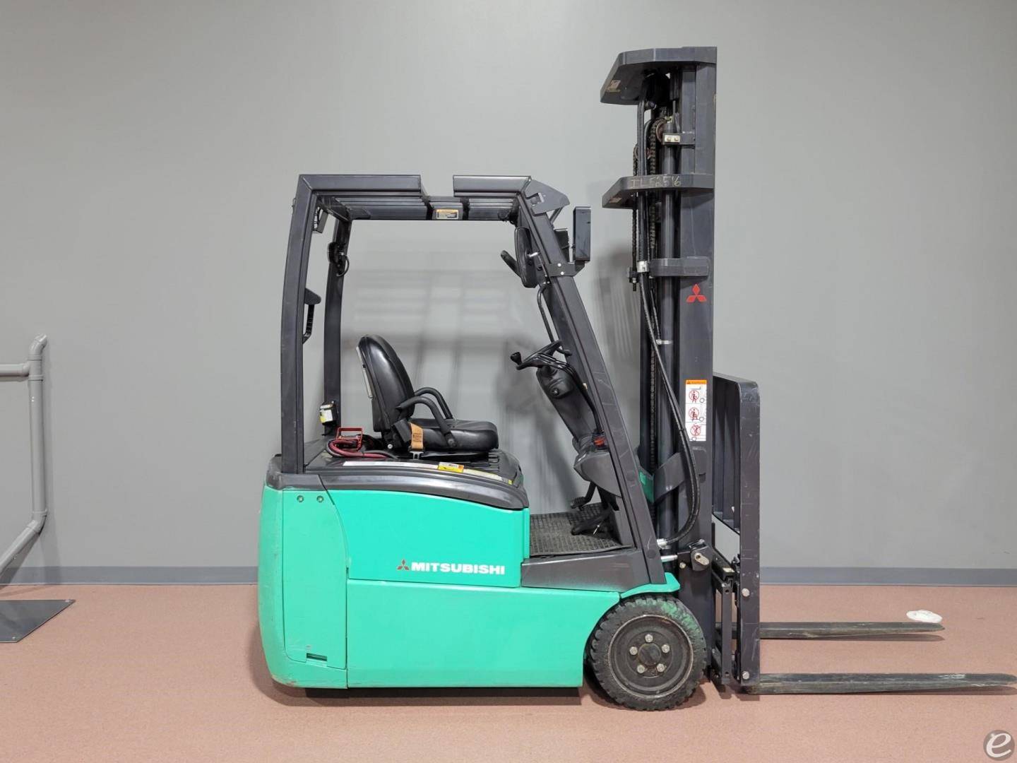 2017 Mitsubishi FB18PNT