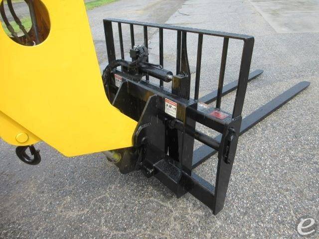 2017 JCB 509-42