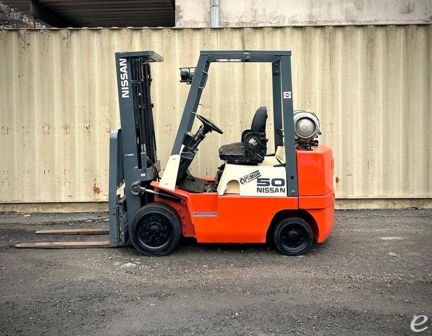2004 Nissan CPJ02A25PV