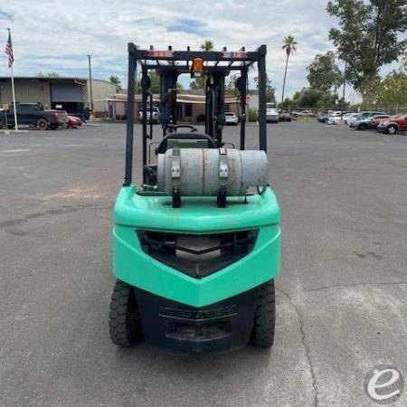 2017 Mitsubishi FG25N