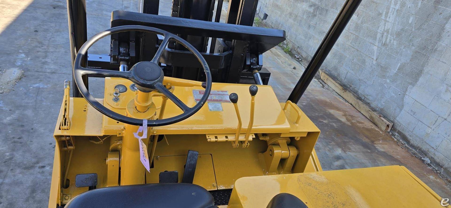 1969 Cat T225