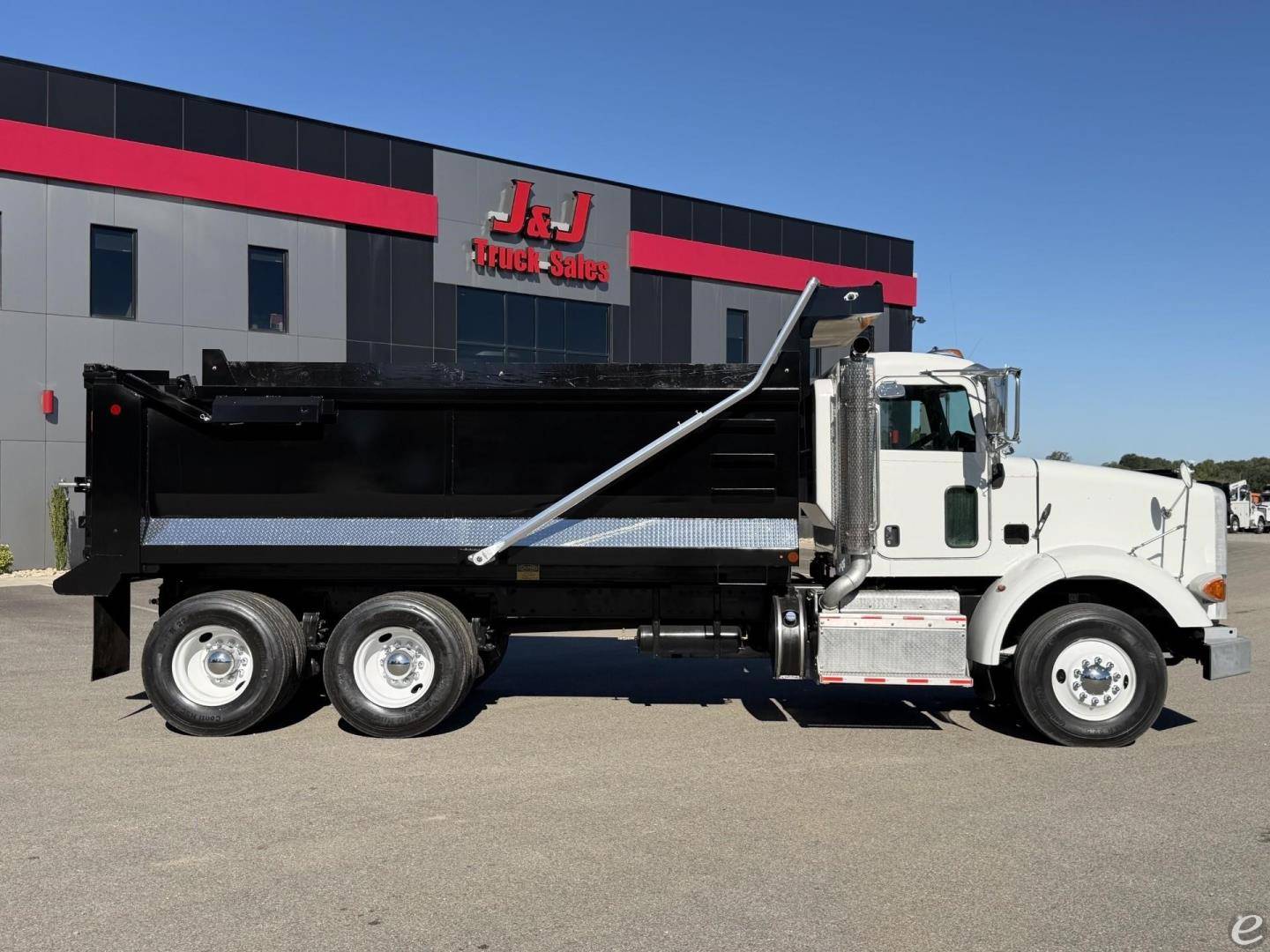 2015 Peterbilt 365