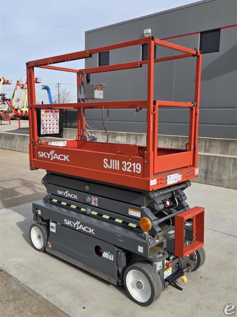 2019 Skyjack SJIII3219 Electric Scissor Lift - 123Forklift