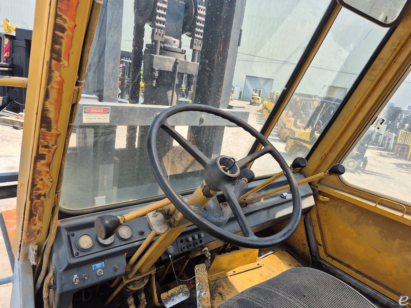 Cat V300