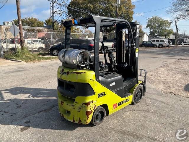 2021 Clark S25CL