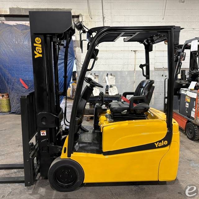 2022 Yale ERP040VT