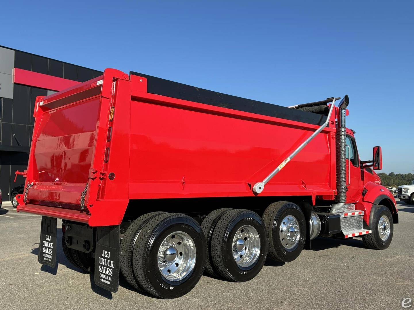 2023 Kenworth T880