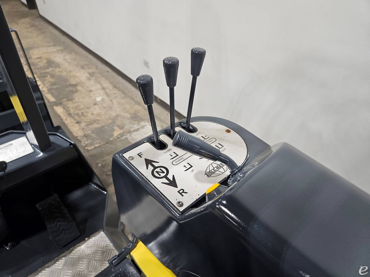 2015 Aisle-Master 44S