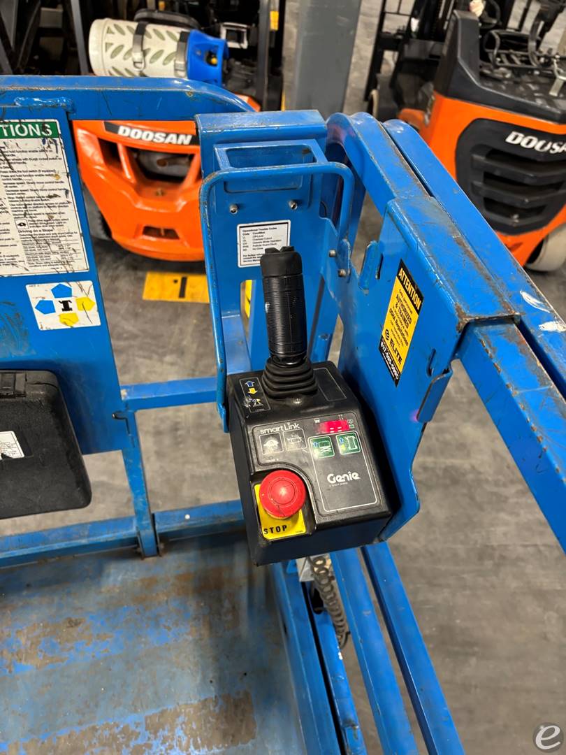 2018 Genie GS3246