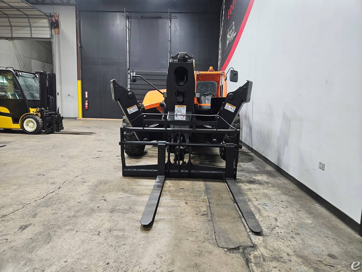 2017 JLG 1255