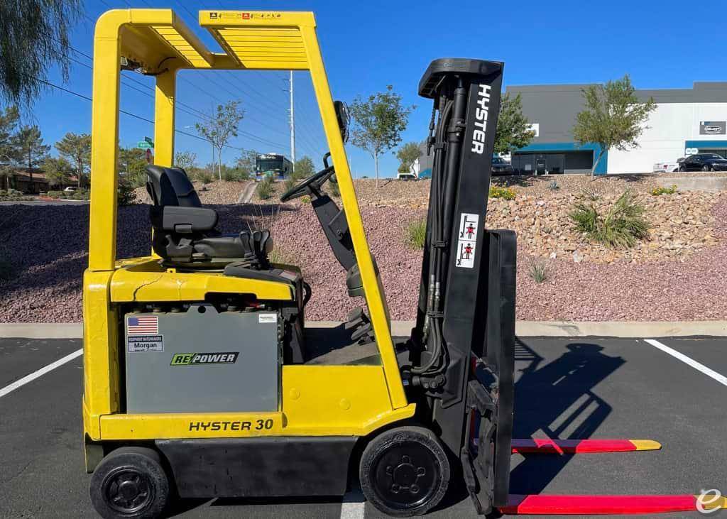 1996 Hyster E30XM Electric Forklift...