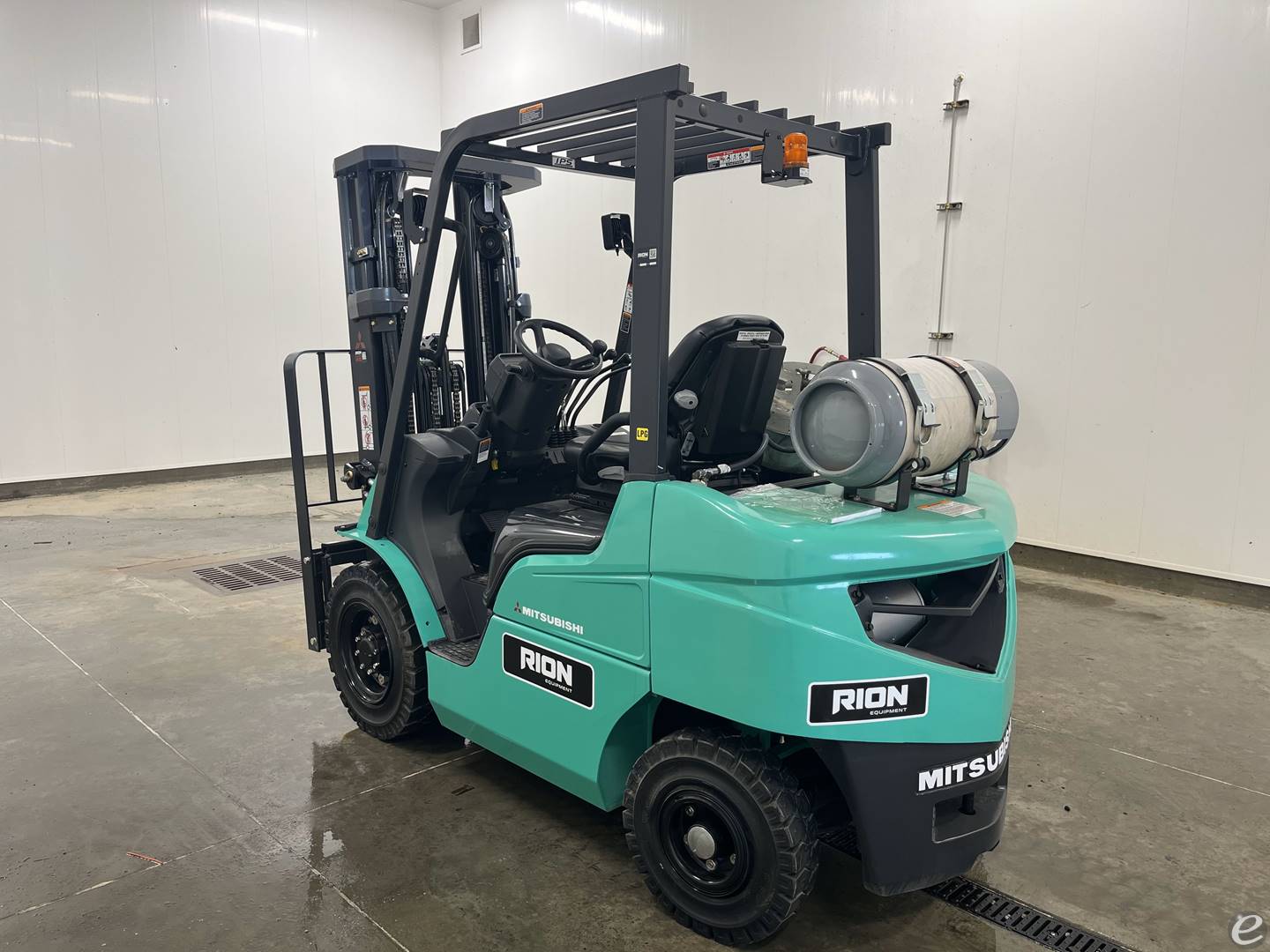 2024 Mitsubishi FG25N6