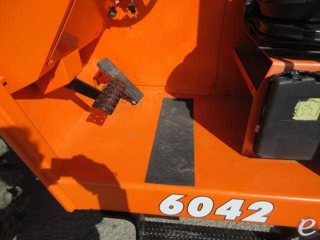 2016 JLG 6042