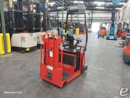 2017 Raymond 3020
