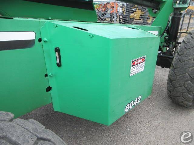 2012 Skytrak 6042
