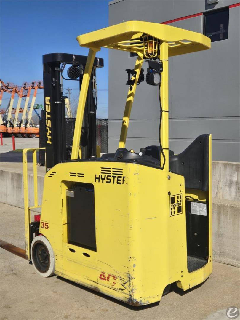 2017 Hyster E35HSD3 Electric Forklift - 123Forklift