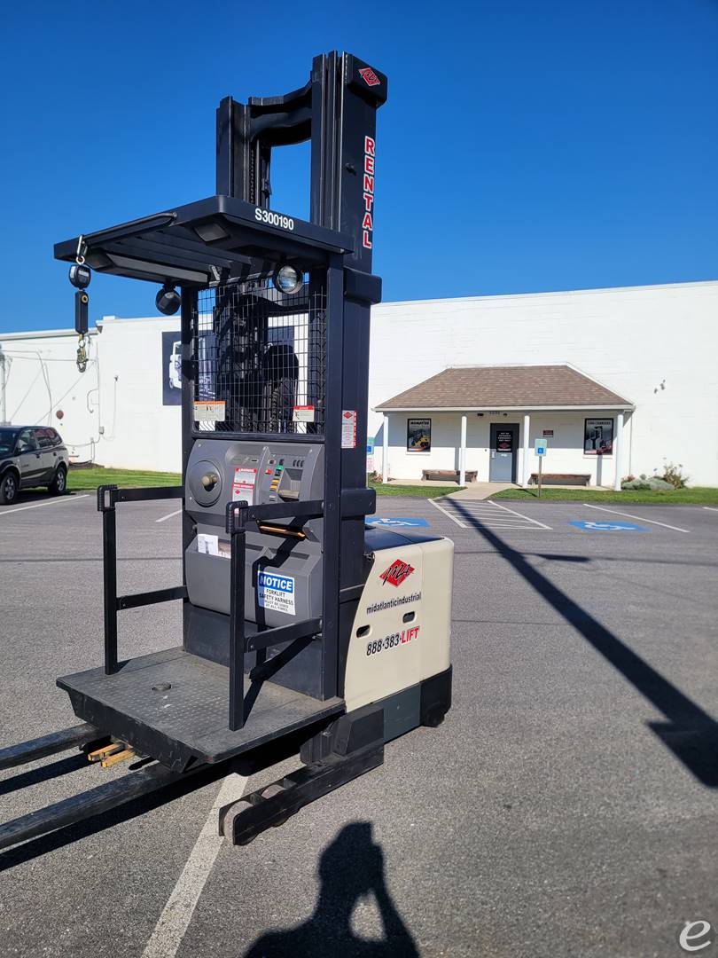 2007 Crown SP3420-30