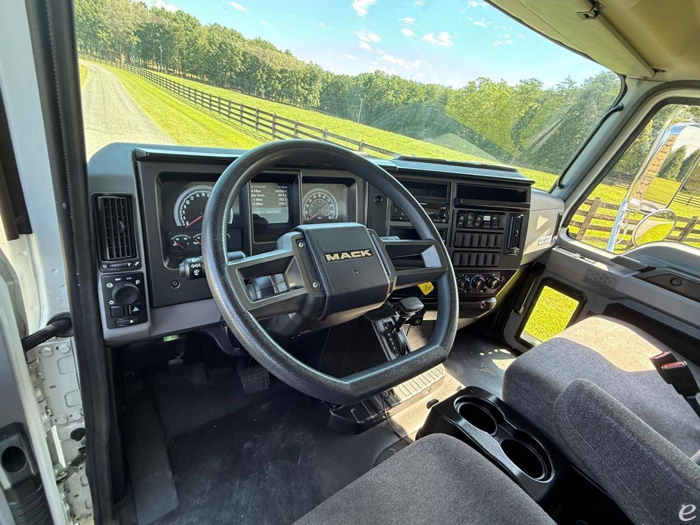 2022 Mack MD6
