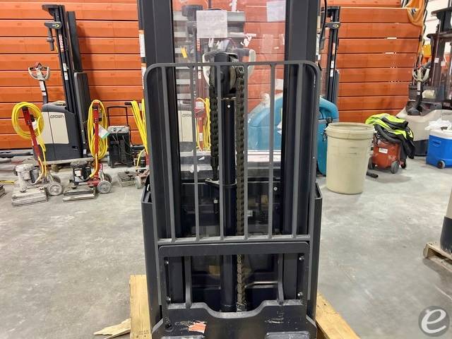 2021 Crown ES4000-35