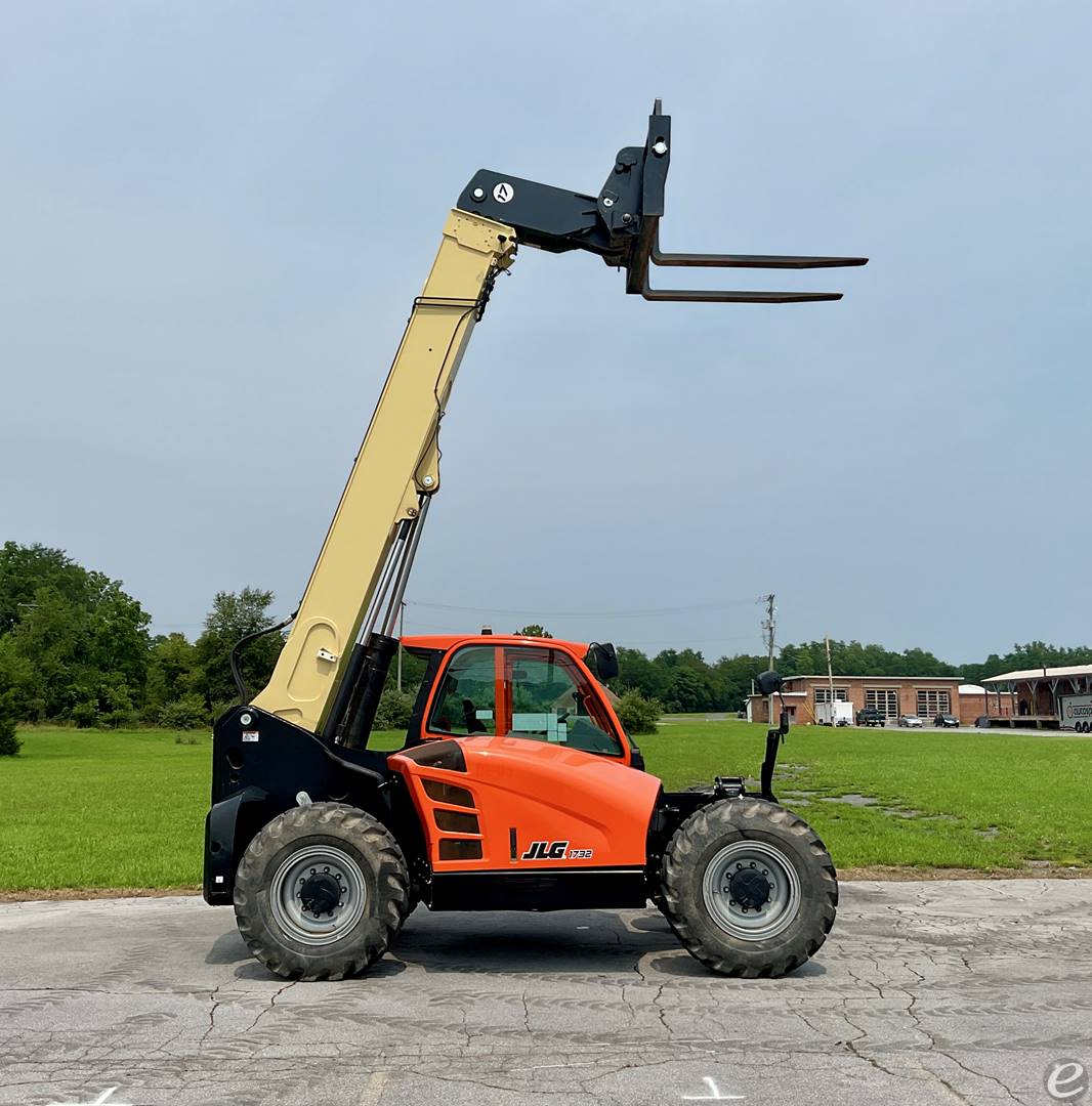 2025 JLG 1732