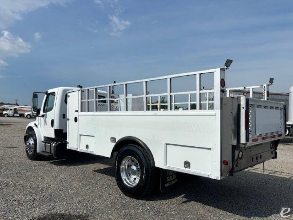 2016 Freightliner BUSINESS CLASS M2 106