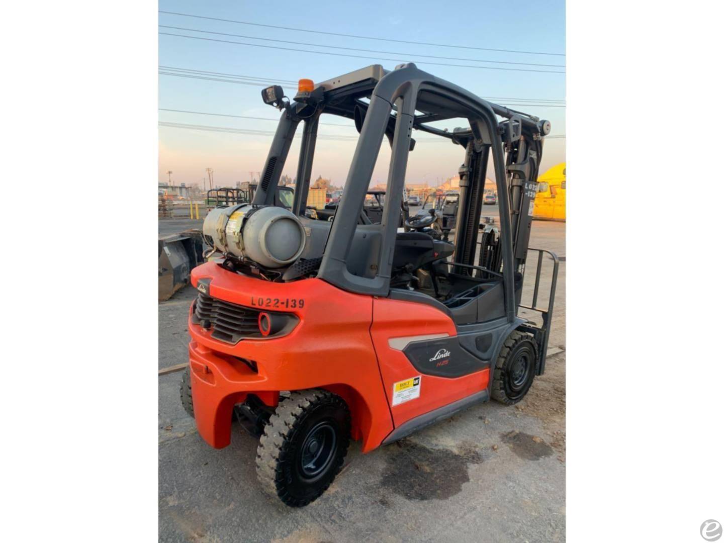 2022 Linde H25T