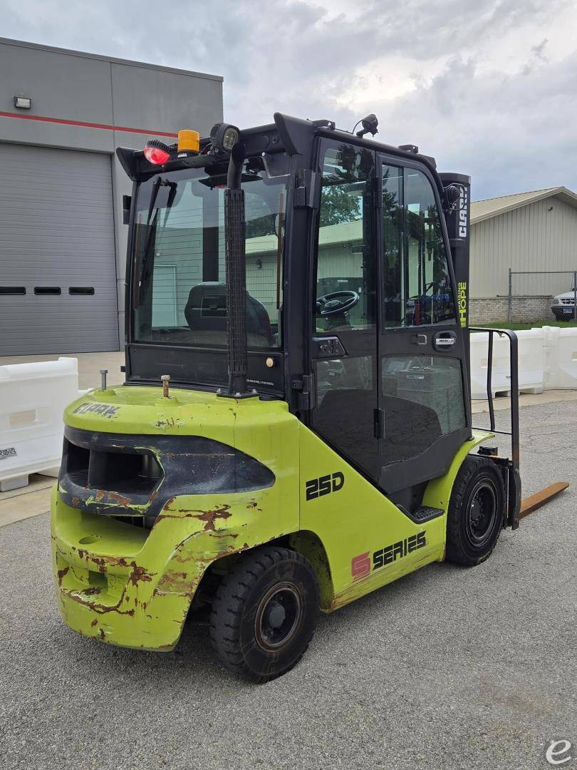 2022 Clark S25D