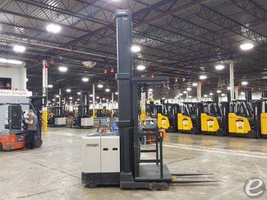 2021 Crown SP3530-30 Electric Order Picker - 123Forklift