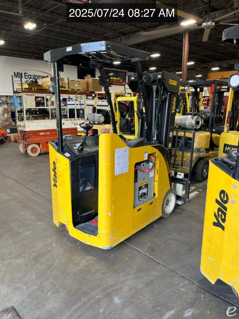 2017 Yale ESC040AD