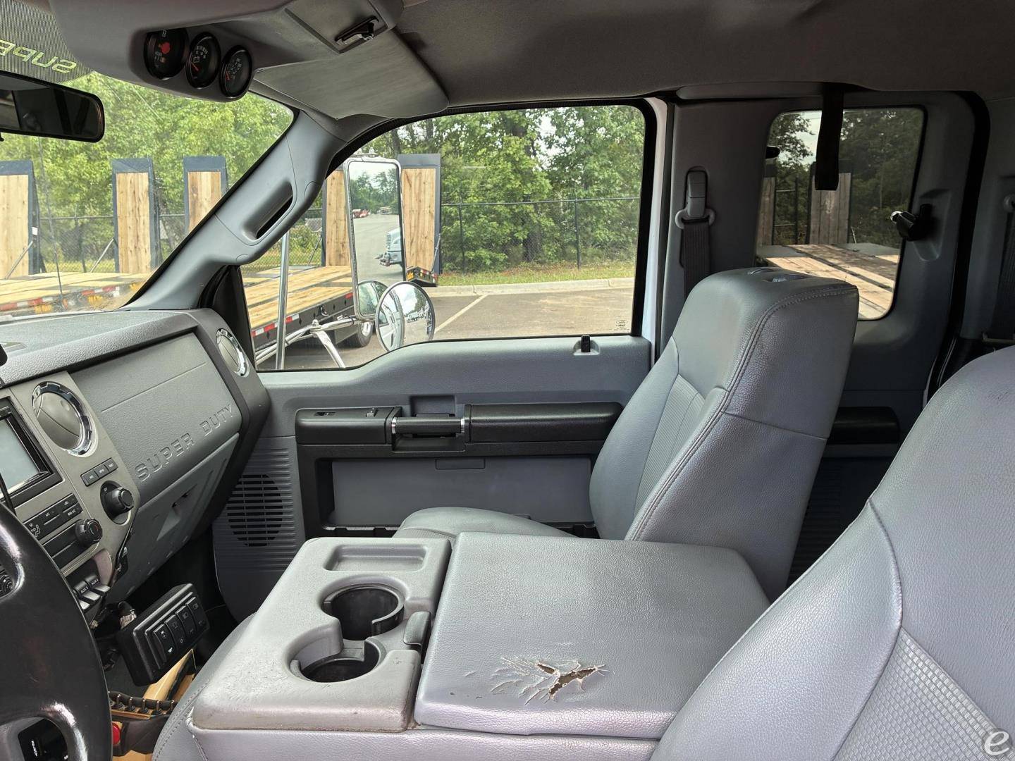 2015 Ford F750 XLT SD