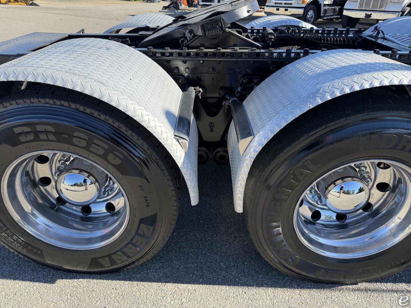 2017 Kenworth T880