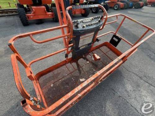 2015 JLG 800AJ