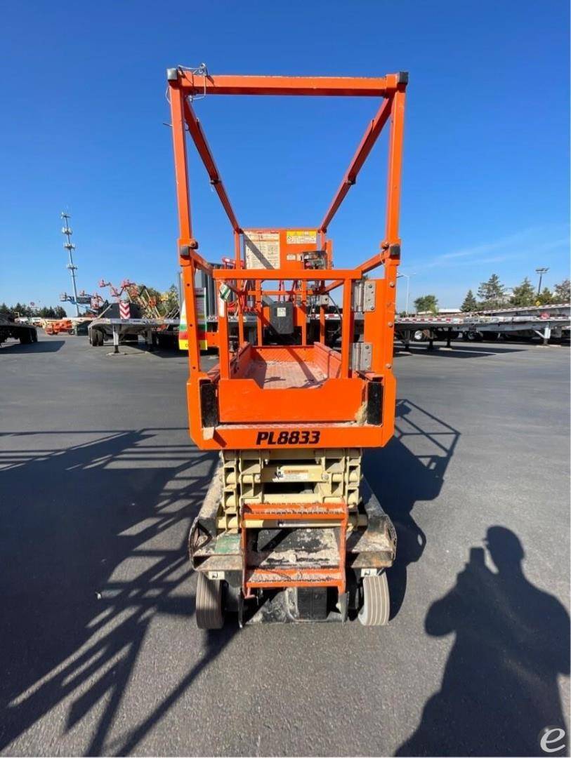 2021 JLG R1932i