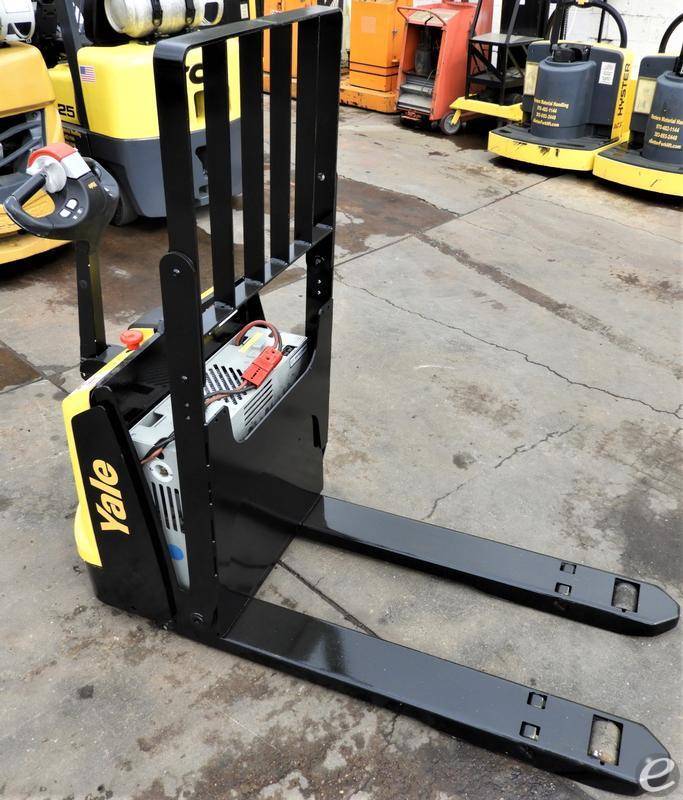 2016 Yale MPB045VG