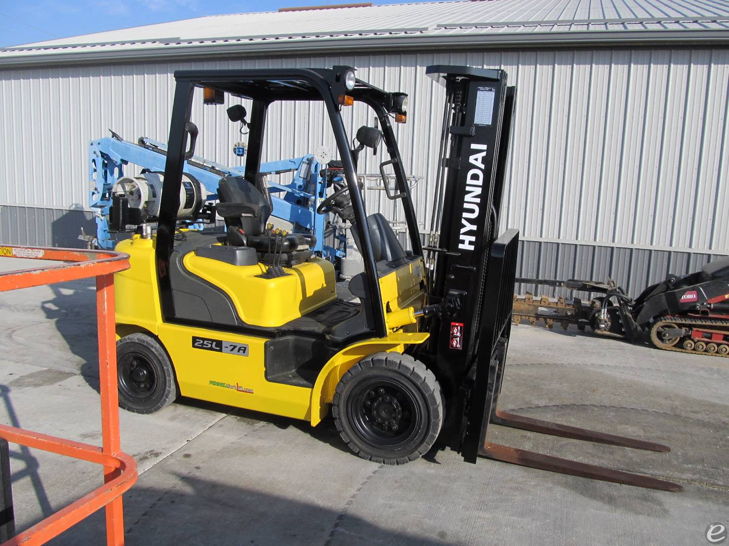 2017 Hyundai 25L-7A