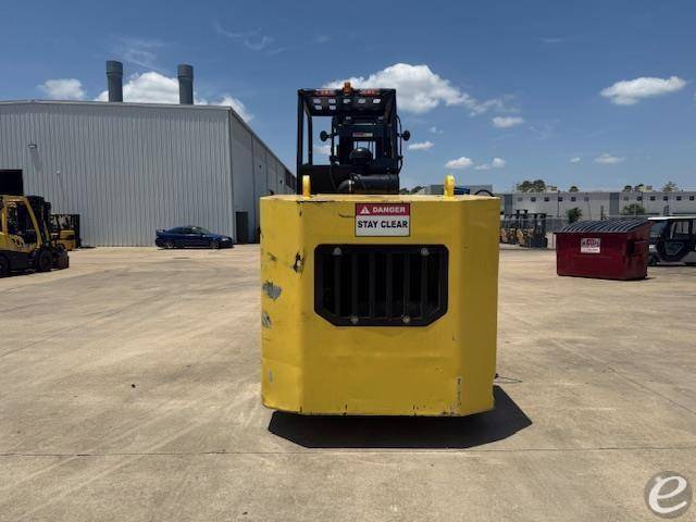 2012 Hoist Liftruck F300