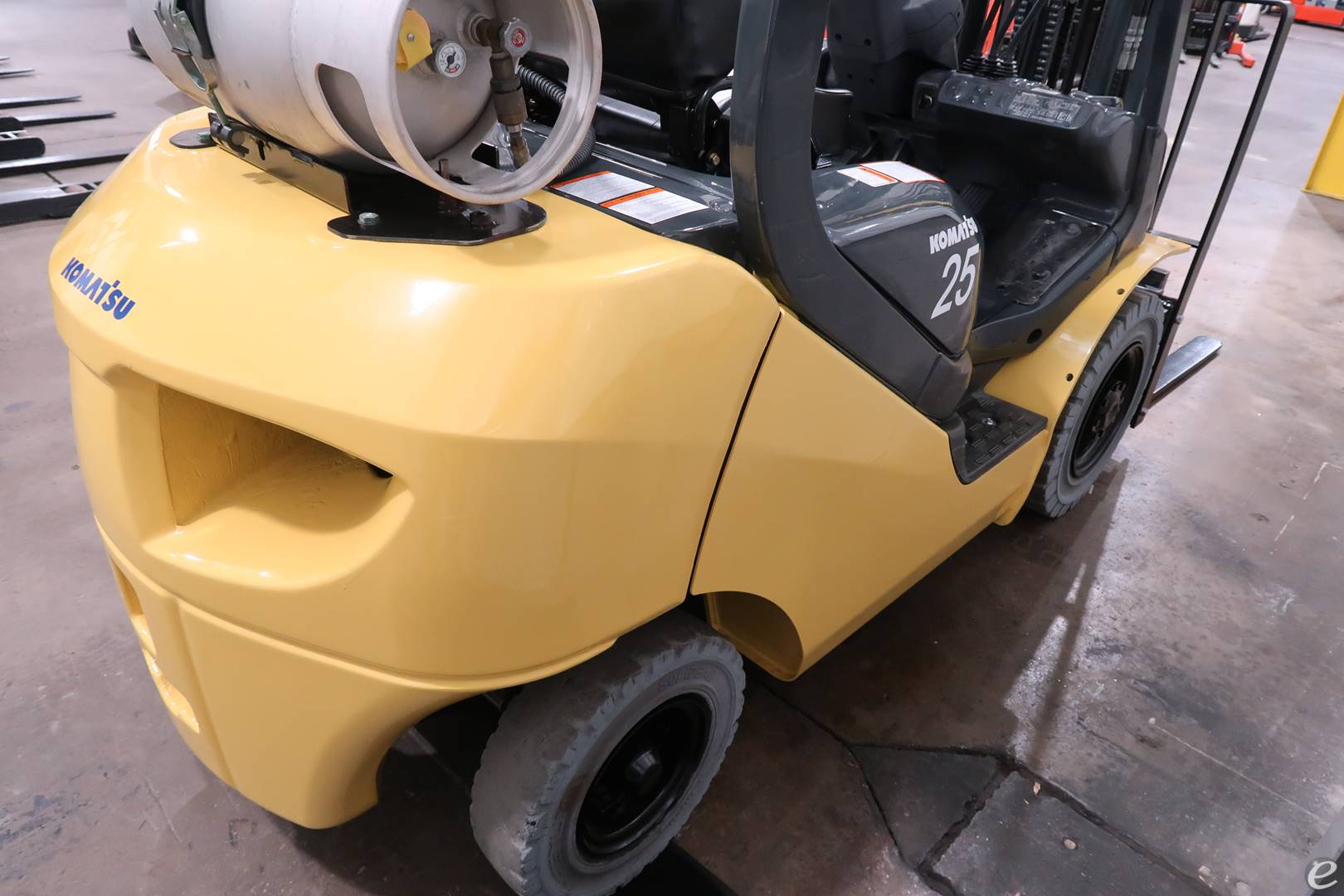 2014 Komatsu FG25T-16 Dual Fuel Forklift - 123Forklift