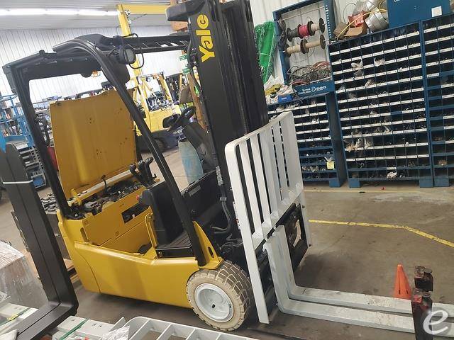 2015 Yale ERP040VT Electric Forklif...