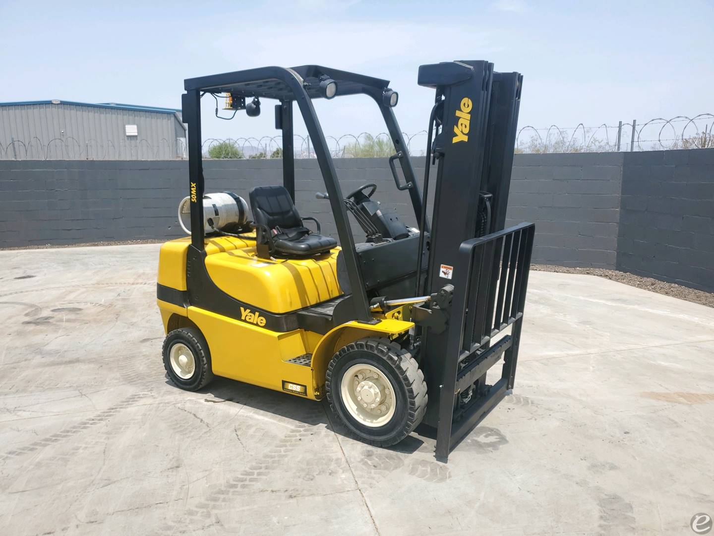 2017 Yale GLP050MX