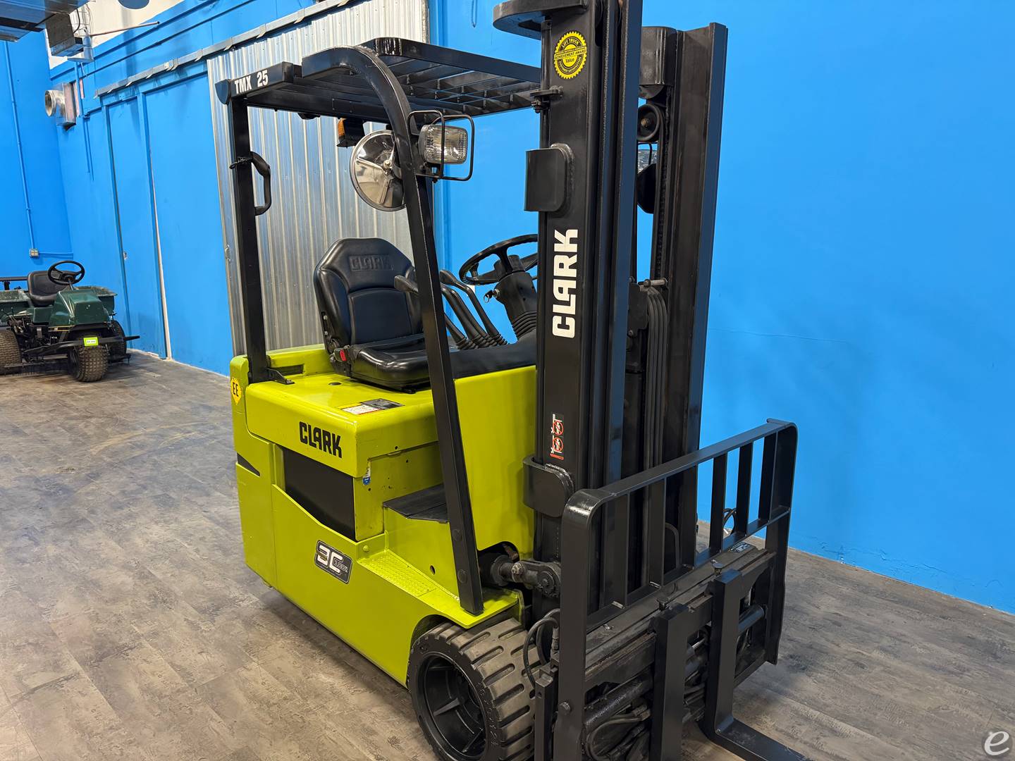2015 Clark TMX25
