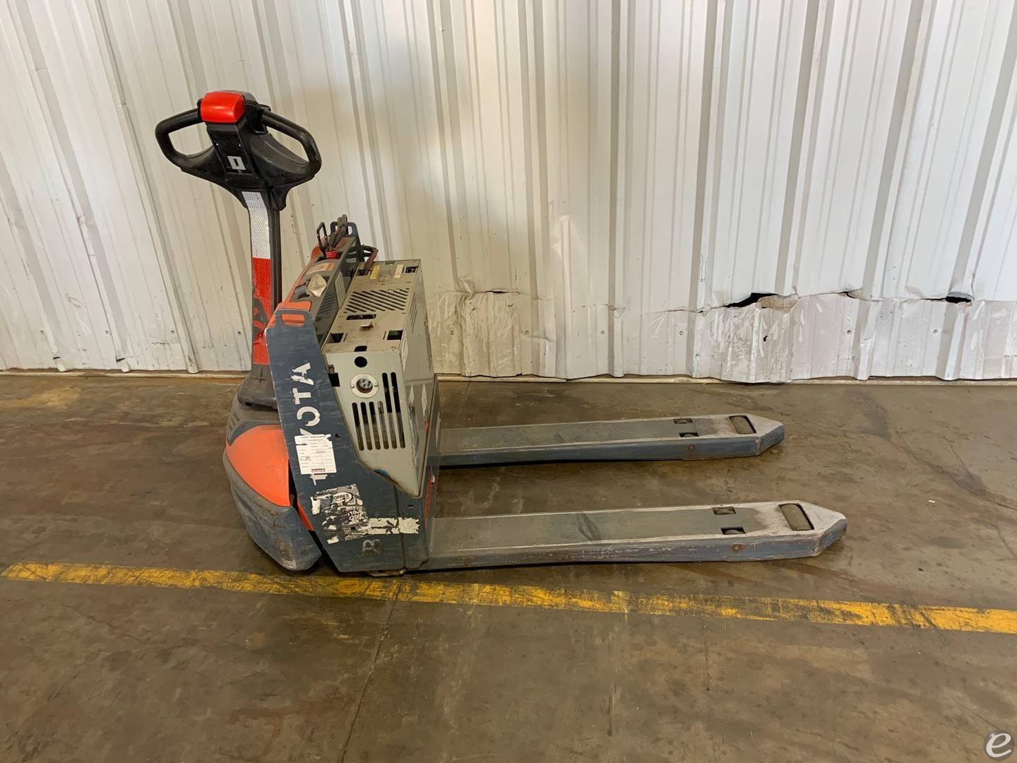 2018 Toyota 8HBW23 Electric Forklift - 123Forklift