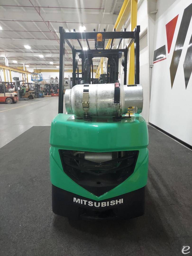 2012 Mitsubishi FGC30N