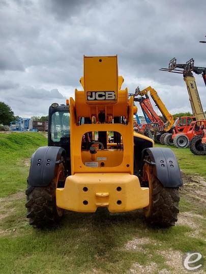 2019 JCB 510-56