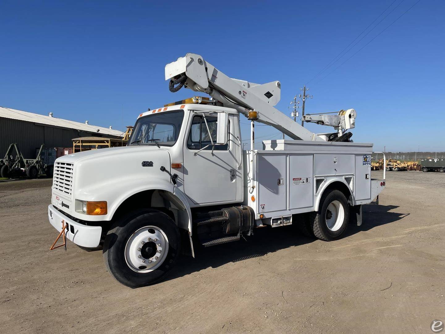 2001 International 4700