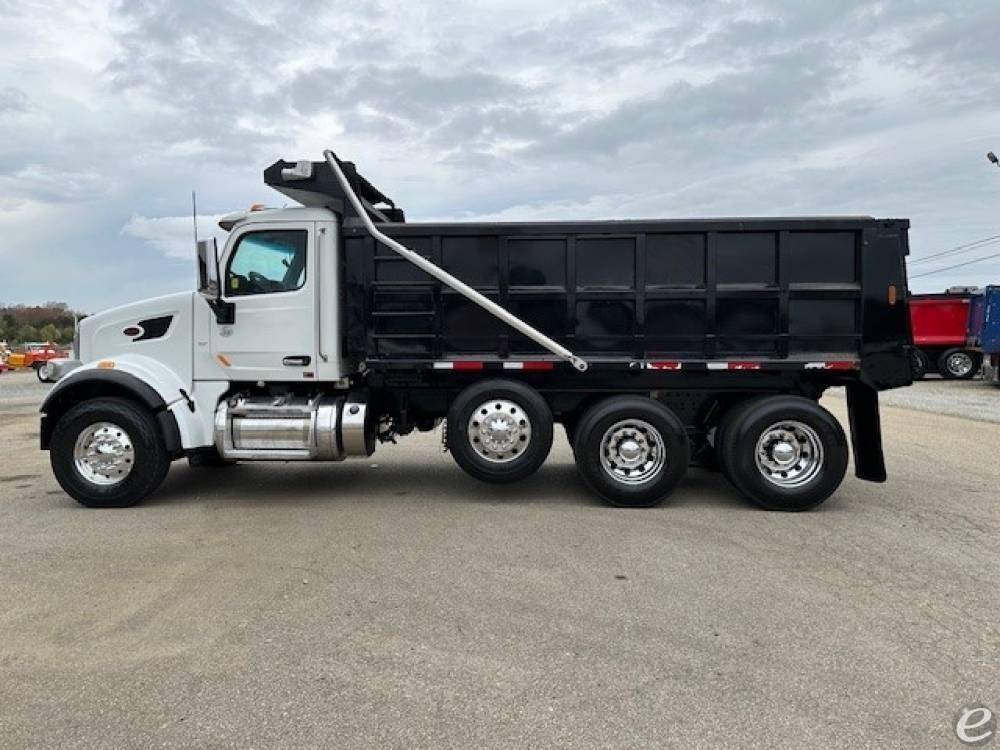 2017 Peterbilt 567