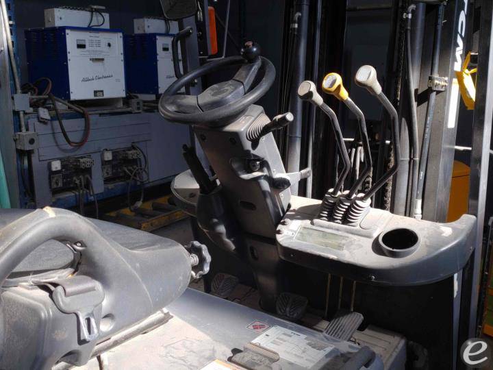 2011 Mitsubishi FBC15