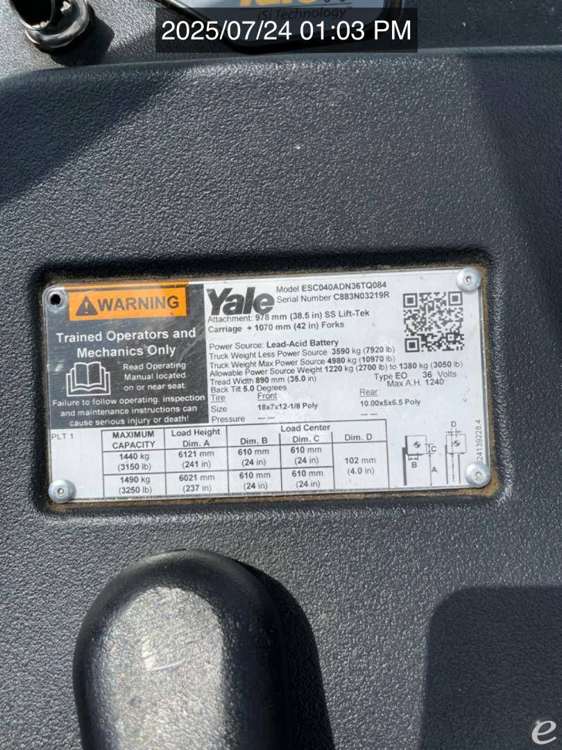 2017 Yale ESC040AD