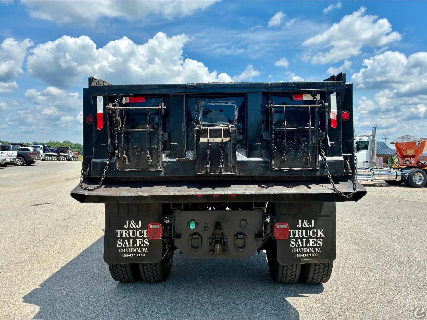 2015 Ford F750 XL SD