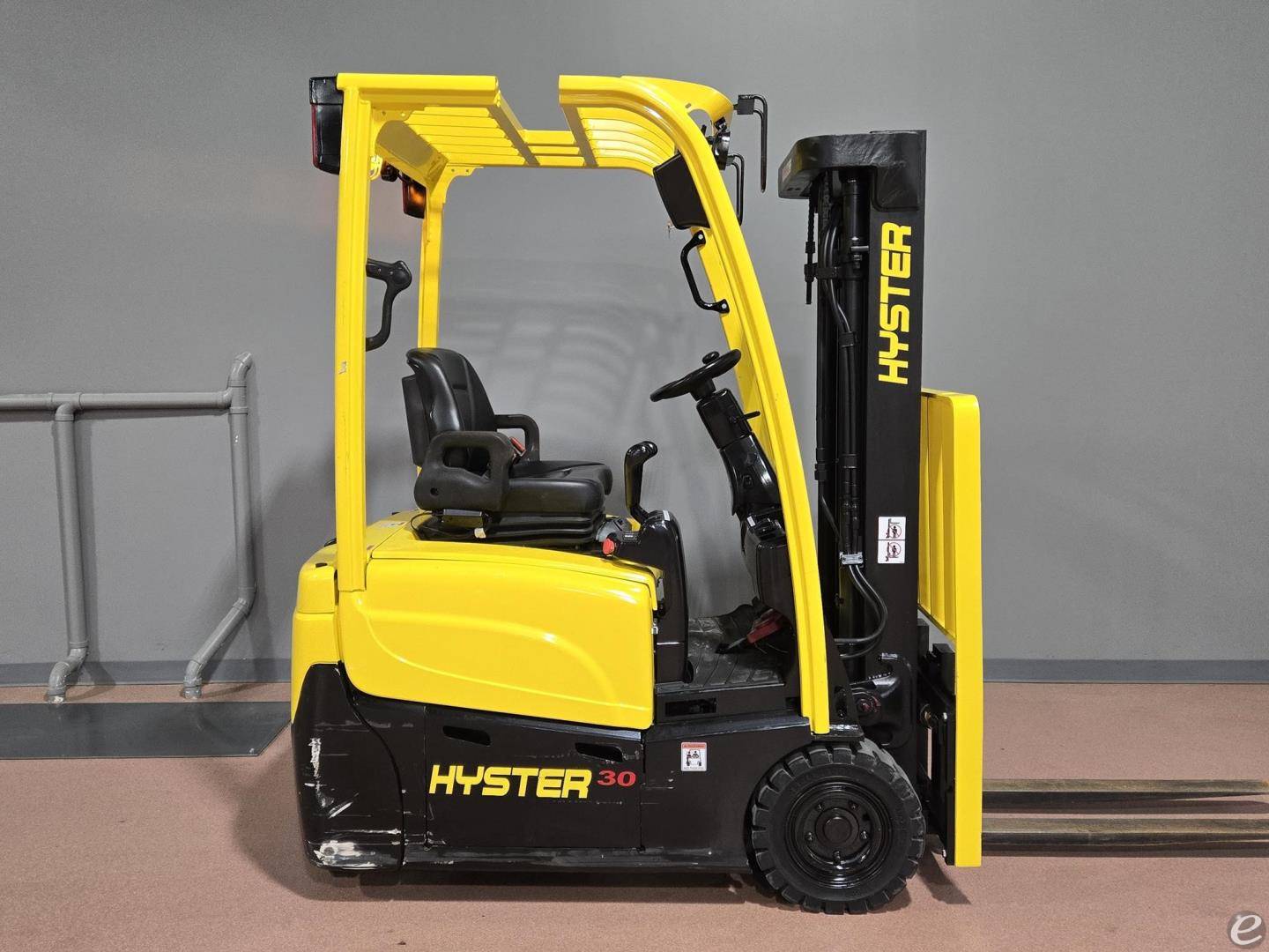 2022 Hyster J30XNT